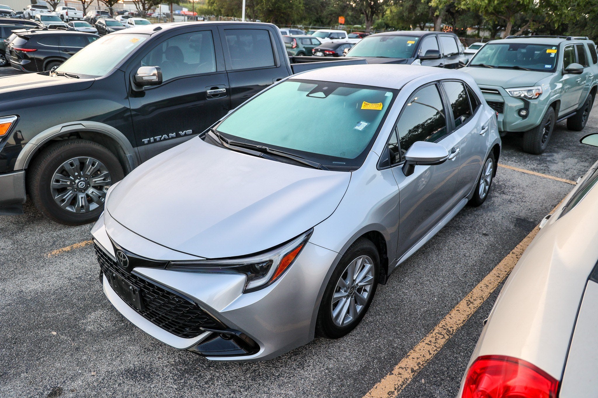 2025 Toyota Corolla Hatchback SE