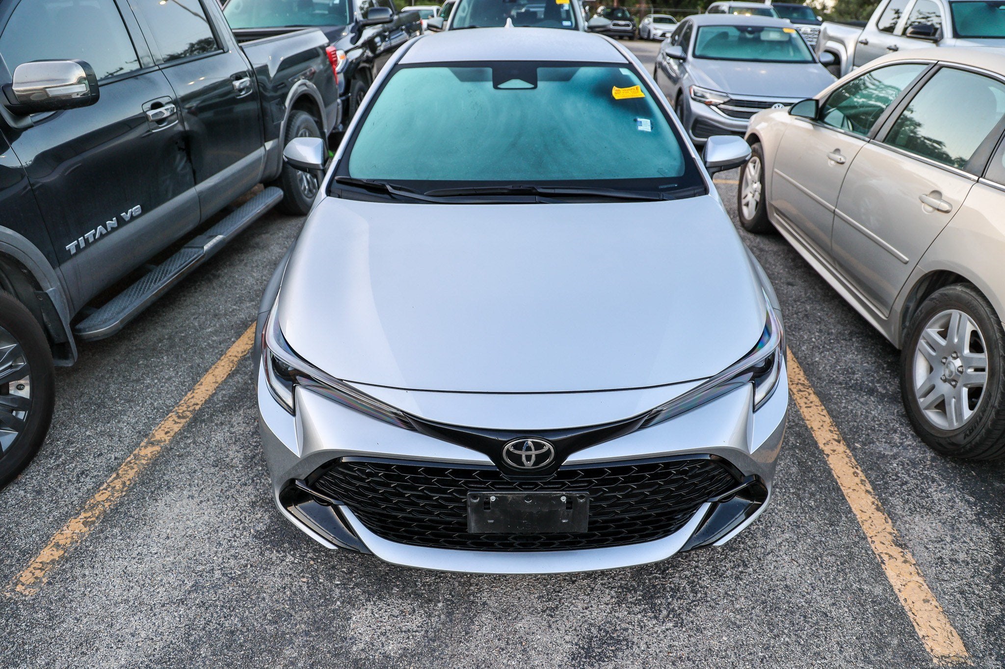 2025 Toyota Corolla Hatchback SE