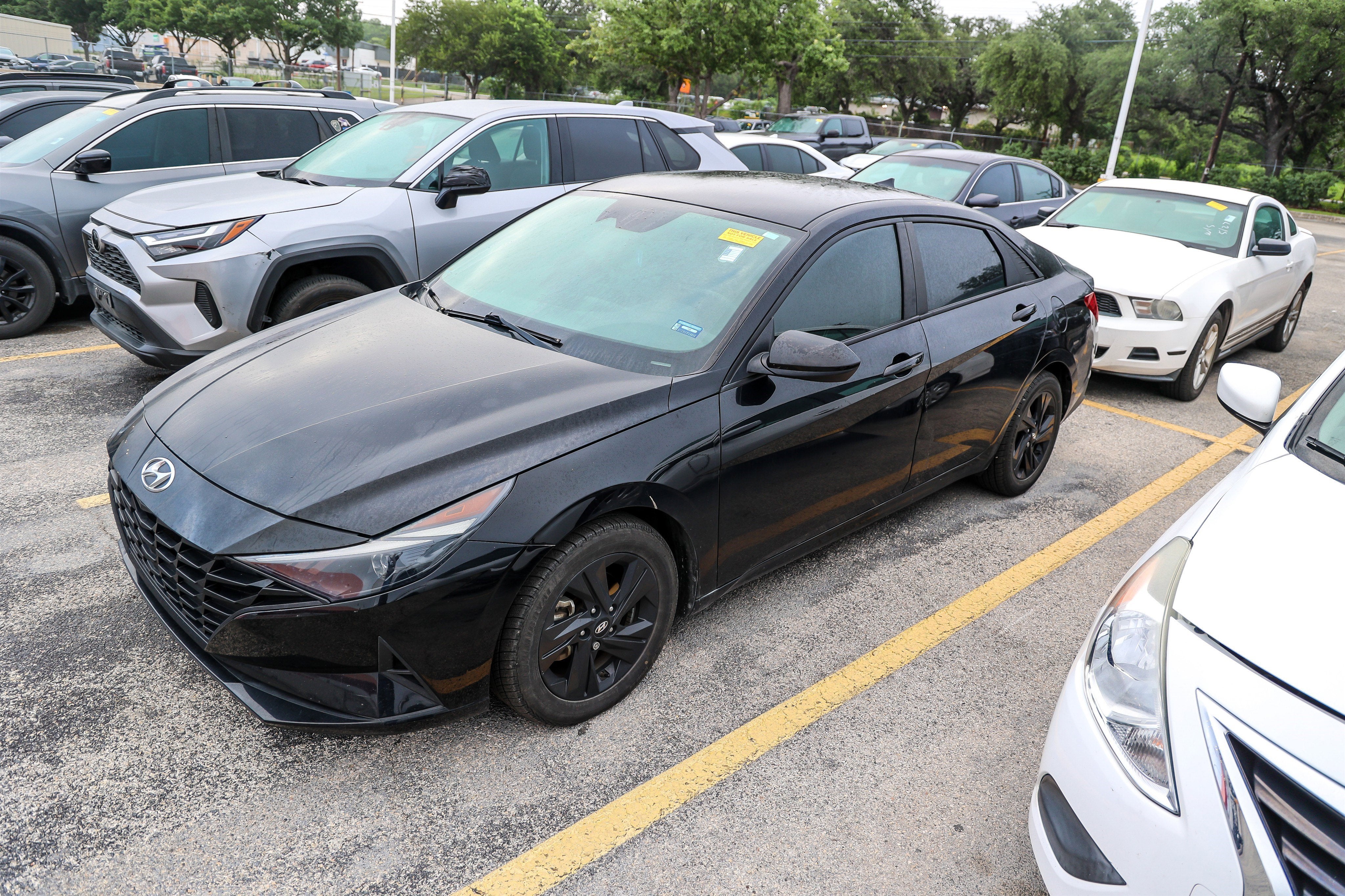 2023 Hyundai Elantra Blue
