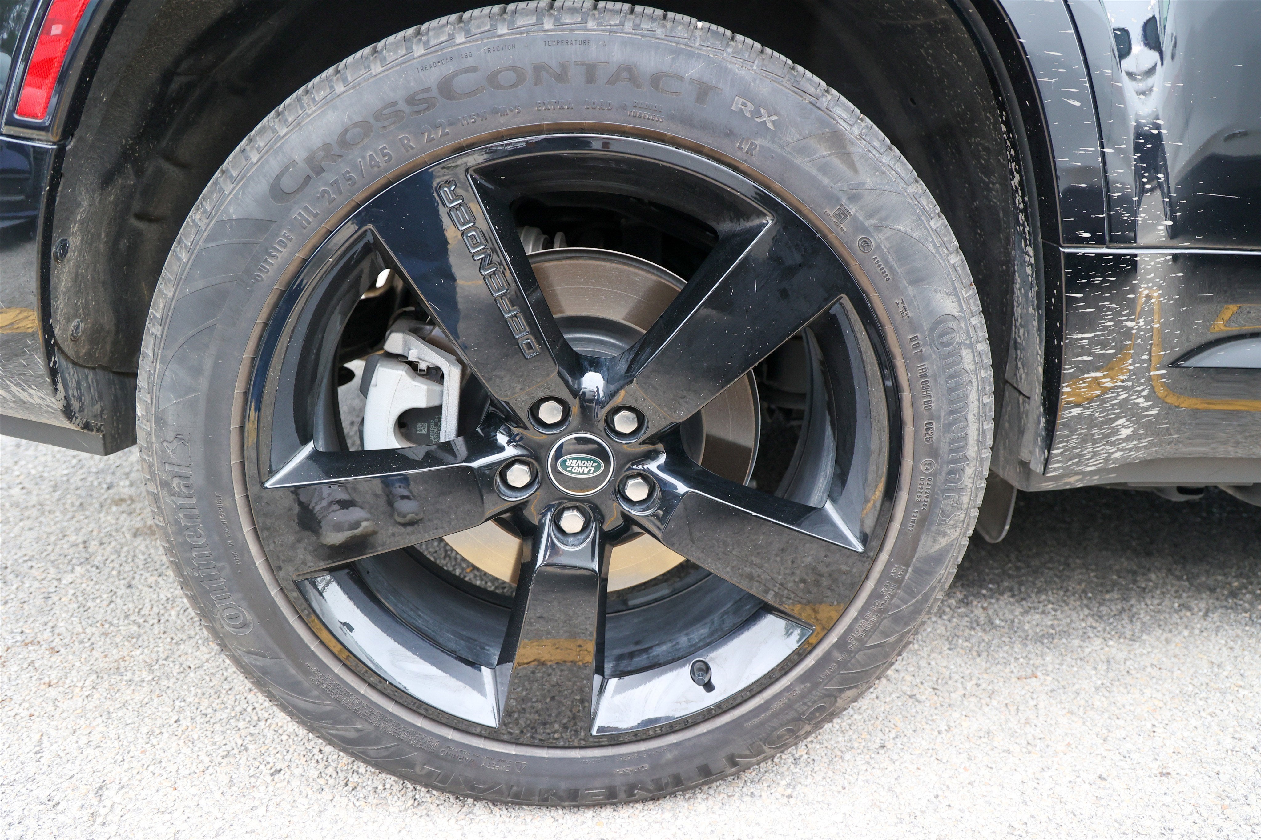 2025 Land Rover Defender X-Dynamic SE