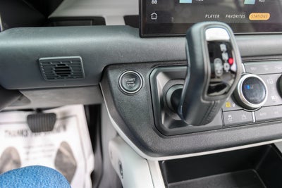 2025 Land Rover Defender X-Dynamic SE
