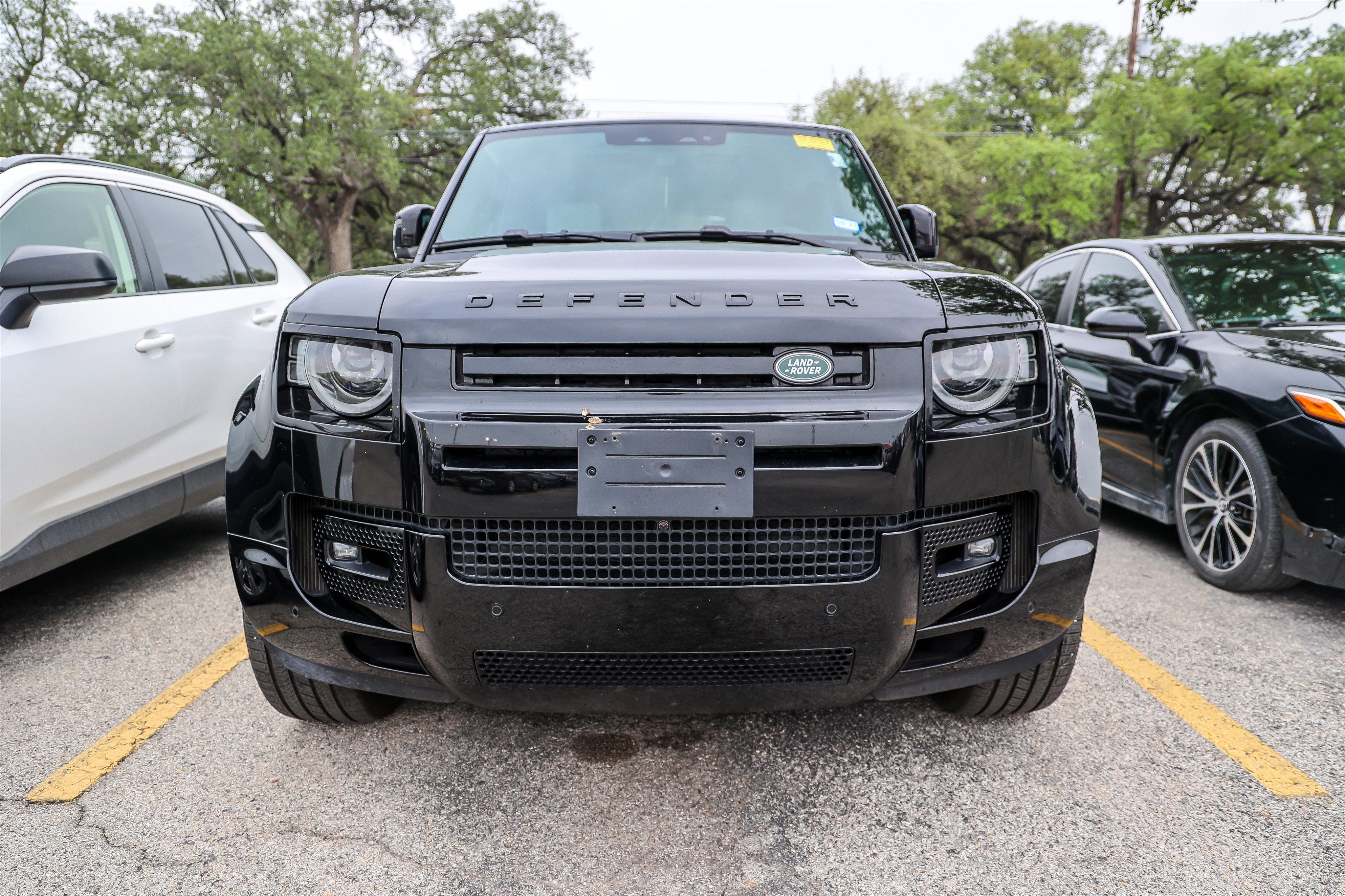 2025 Land Rover Defender X-Dynamic SE