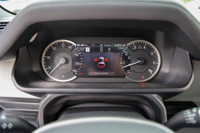 2023 Land Rover Defender SE