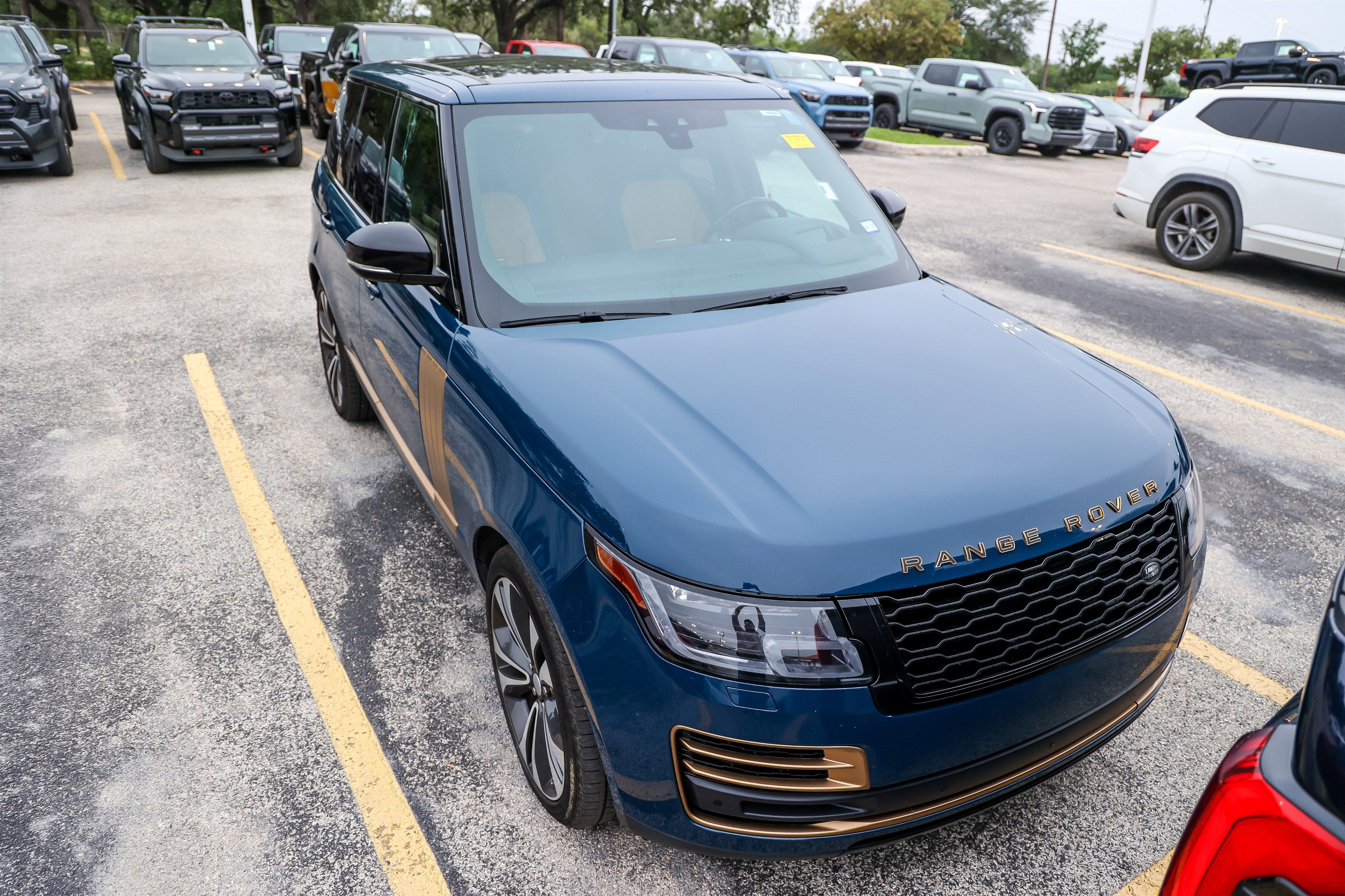 2021 Land Rover Range Rover SV Autobiography Dynamic Black