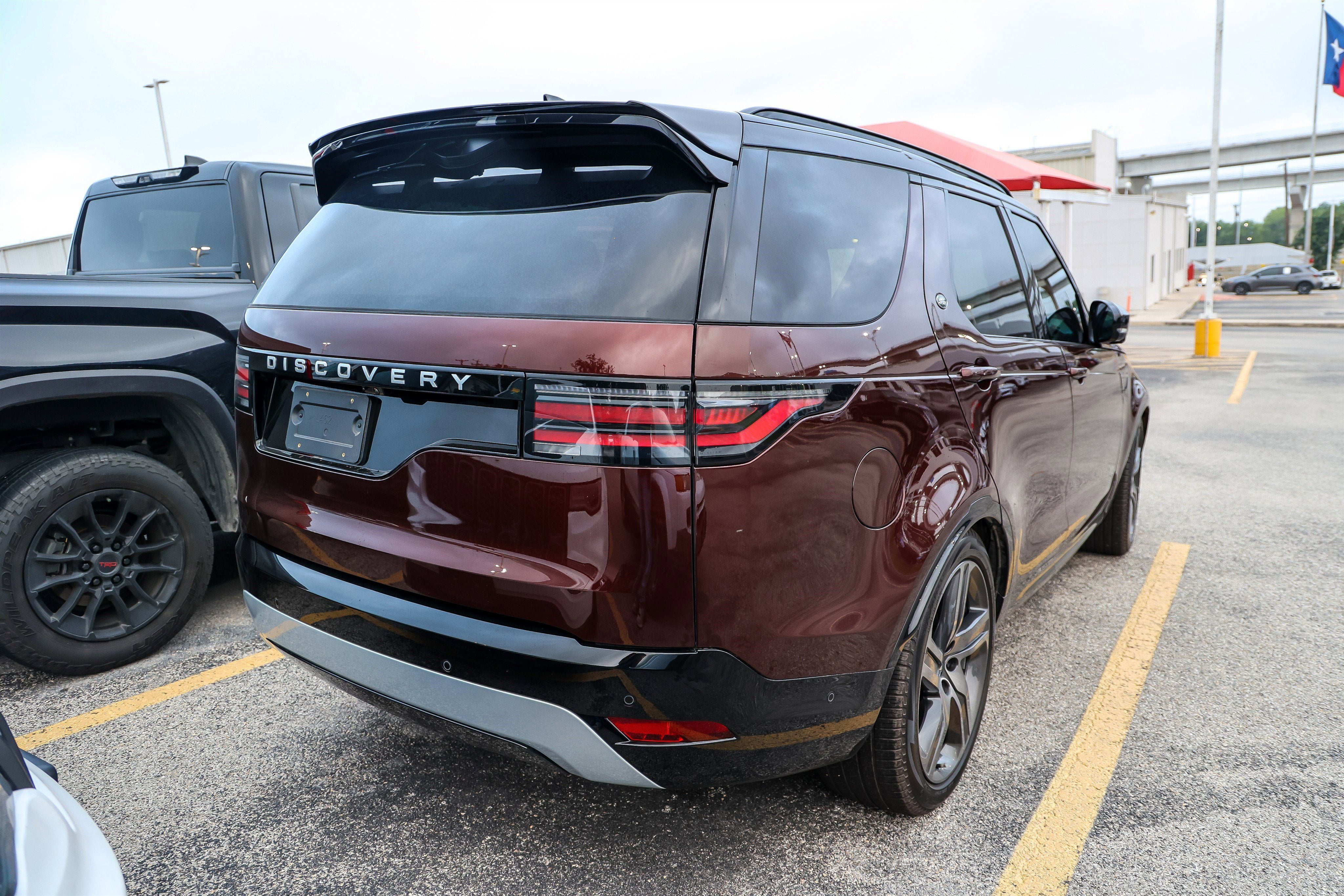 2026 Land Rover Discovery Gemini Edition