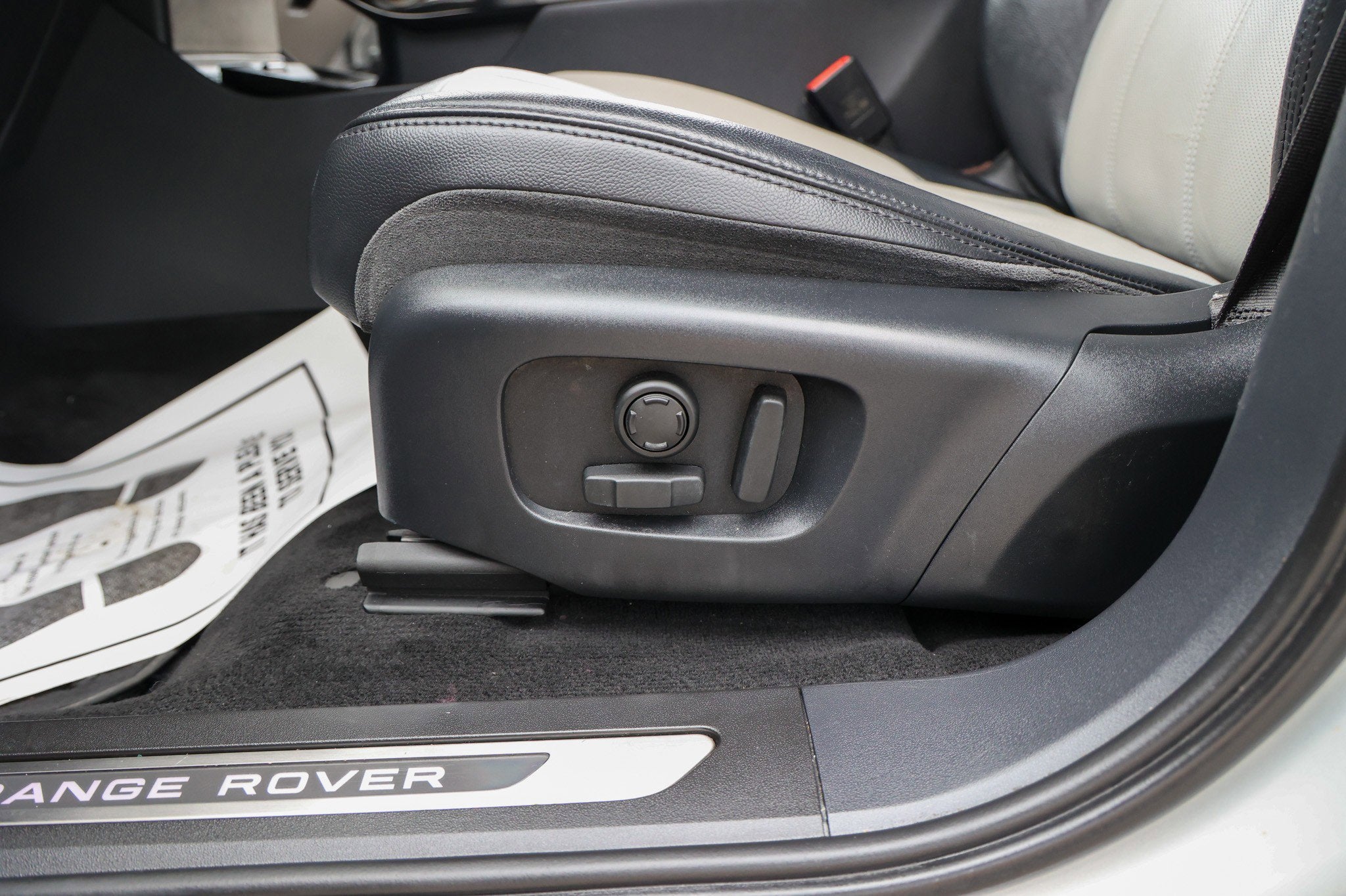 2020 Land Rover Range Rover Evoque First Edition