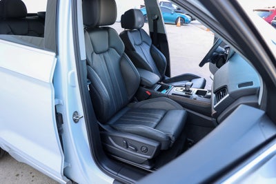 2023 Audi Q5 S line Prestige