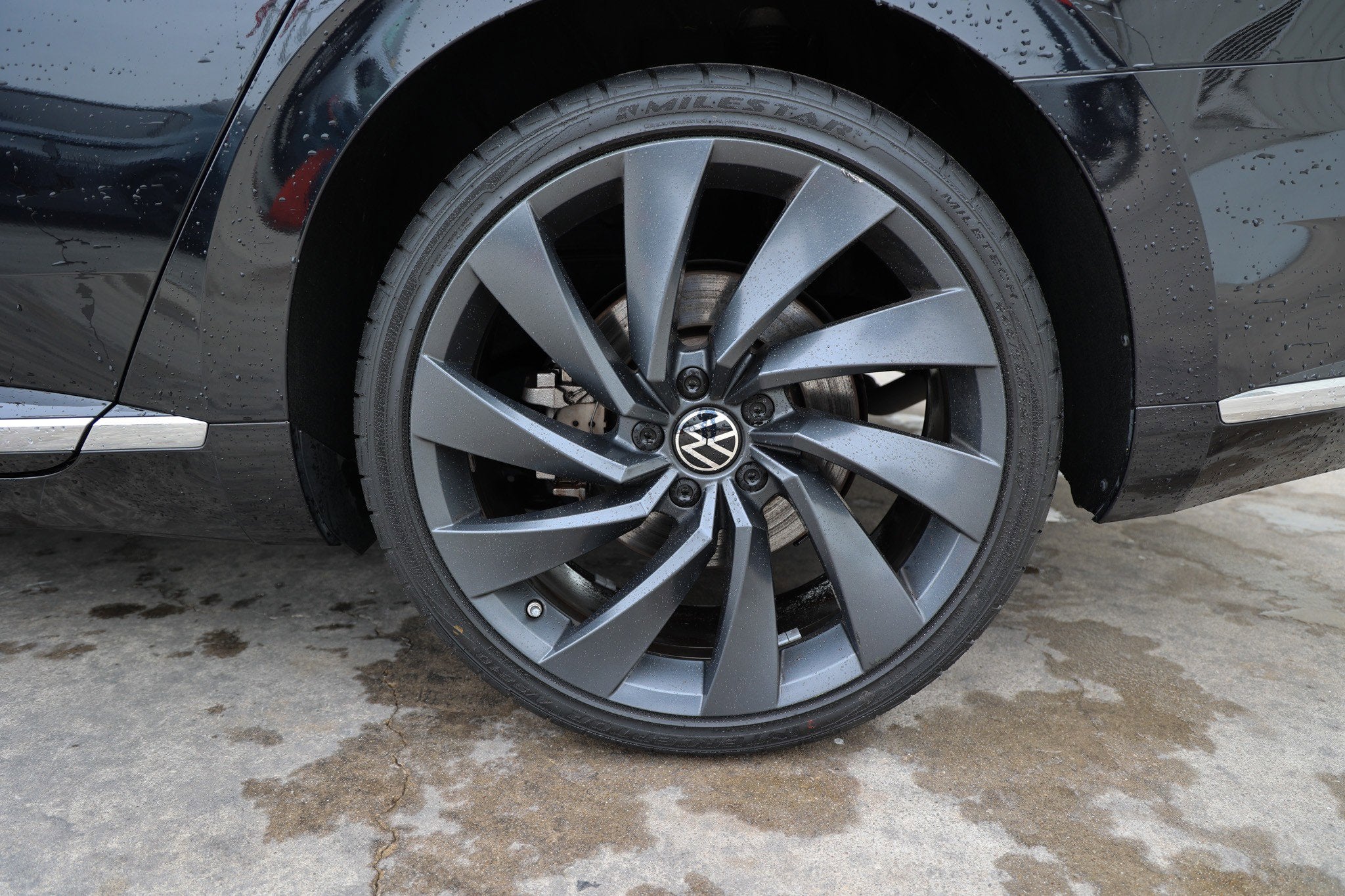 2023 Volkswagen Arteon SEL R-Line