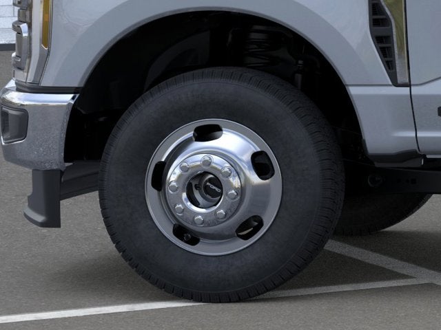 2026 Ford Super Duty F-350 DRW LARIAT