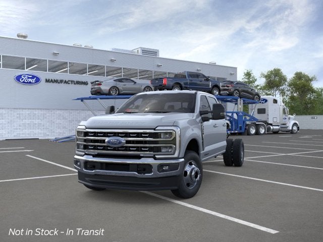 2026 Ford Super Duty F-350 DRW LARIAT