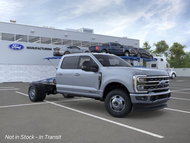 2026 Ford Super Duty F-350 DRW LARIAT