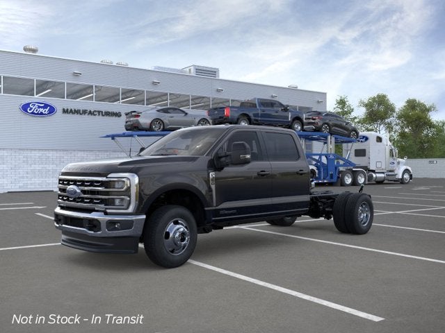 2026 Ford Super Duty F-350 DRW LARIAT