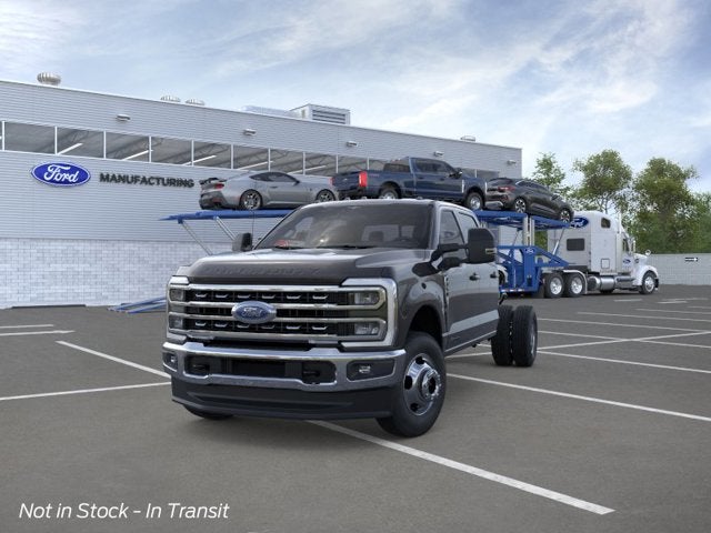 2026 Ford Super Duty F-350 DRW LARIAT