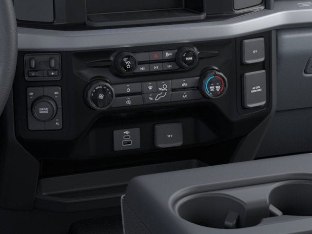 2026 Ford Super Duty F-350 DRW XLT