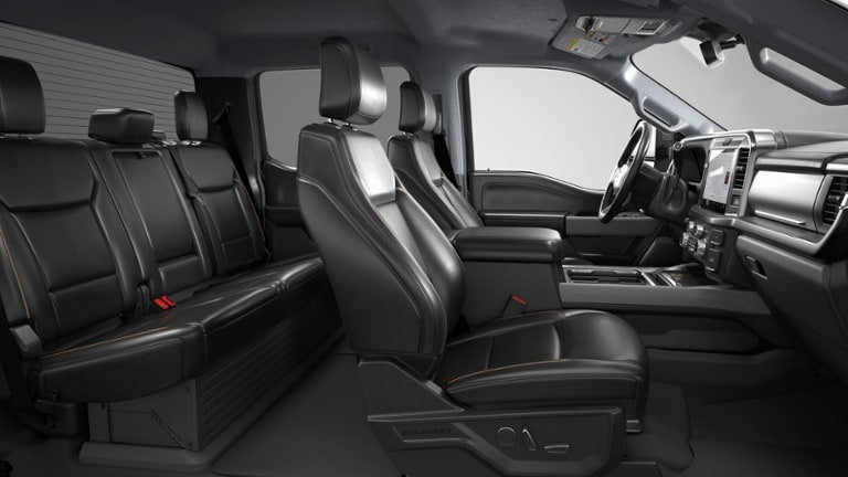 2026 Ford Super Duty F-350 DRW LARIAT