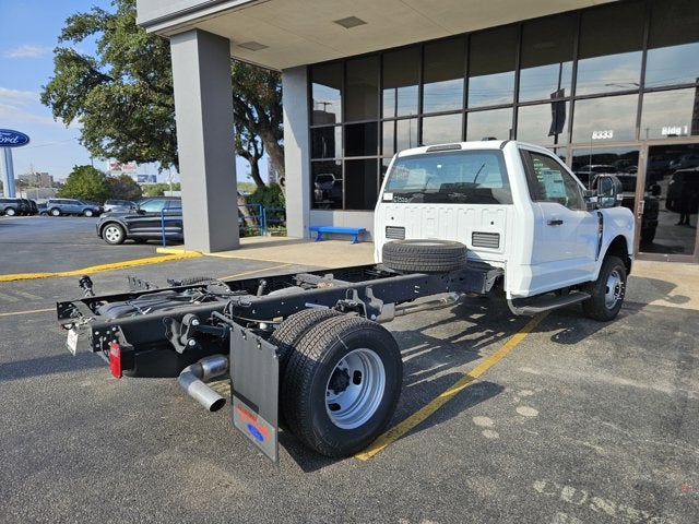 2024 Ford Super Duty F-350 DRW Chassis Cab XL