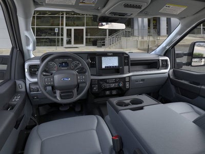 2025 Ford Super Duty F-550 DRW XL