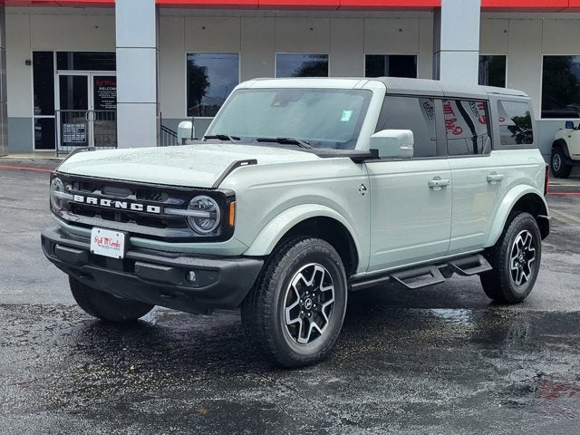 2024 Ford Bronco Outer Banks