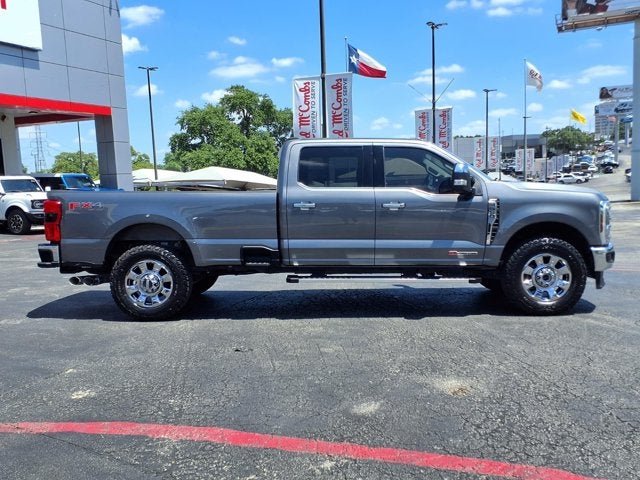 2025 Ford Super Duty F-350 SRW LARIAT