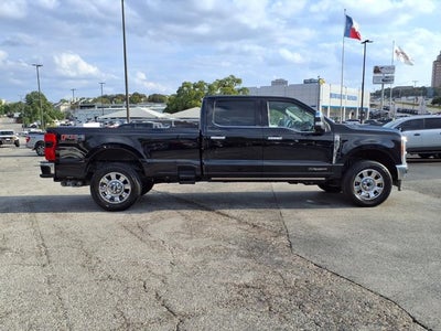 2024 Ford Super Duty F-350 SRW LARIAT