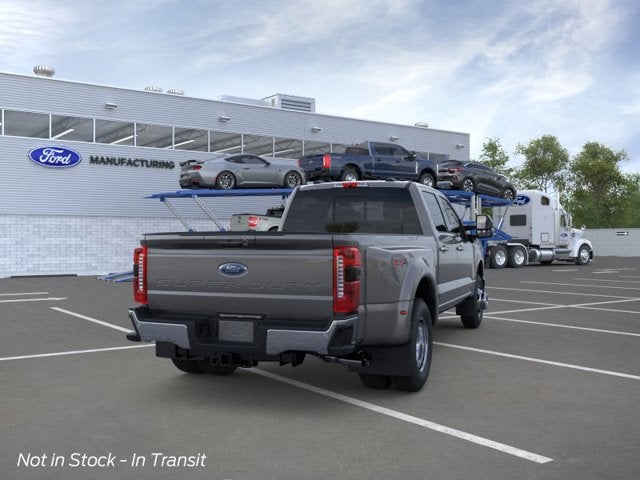 2026 Ford Super Duty F-350 DRW LARIAT