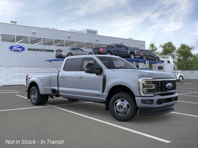 2026 Ford Super Duty F-350 DRW F-350® Platinum®
