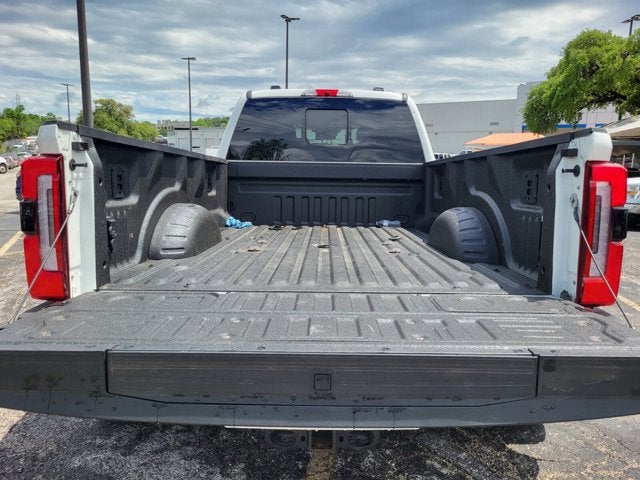 2025 Ford Super Duty F-350 DRW Platinum