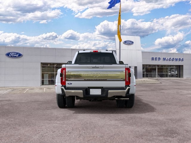 2027 Ford Super Duty F-350 DRW F-350® King Ranch®