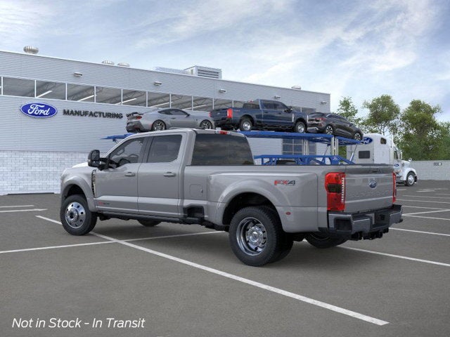 2026 Ford Super Duty F-450 DRW LARIAT
