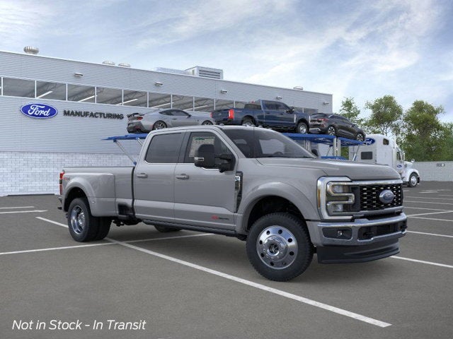 2026 Ford Super Duty F-450 DRW LARIAT