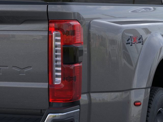 2026 Ford Super Duty F-450 DRW LARIAT