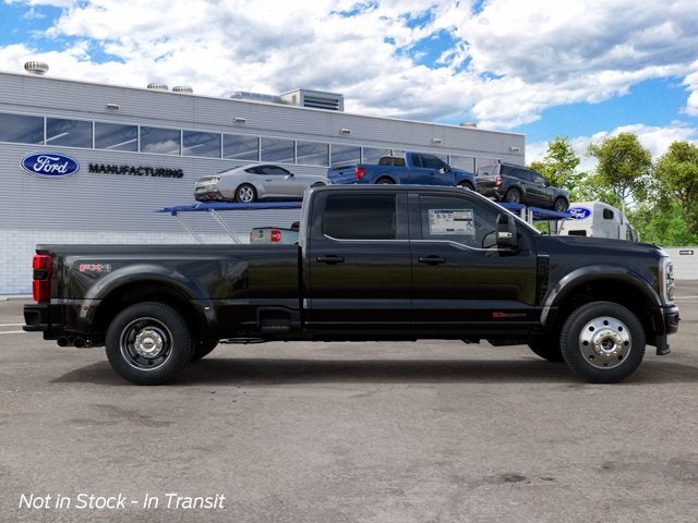 2027 Ford Super Duty F-450 DRW Platinum