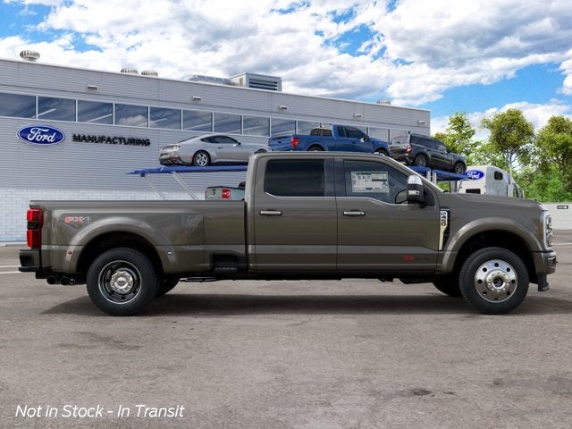 2027 Ford Super Duty F-450 DRW Platinum
