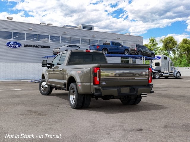 2027 Ford Super Duty F-450 DRW Platinum