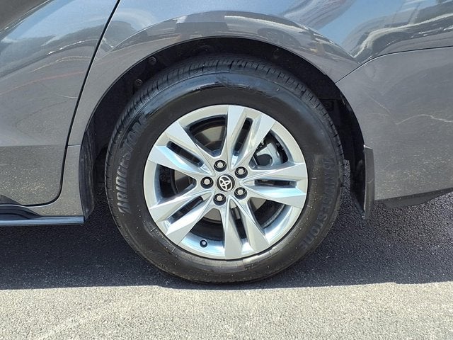 2025 Toyota Sienna Limited