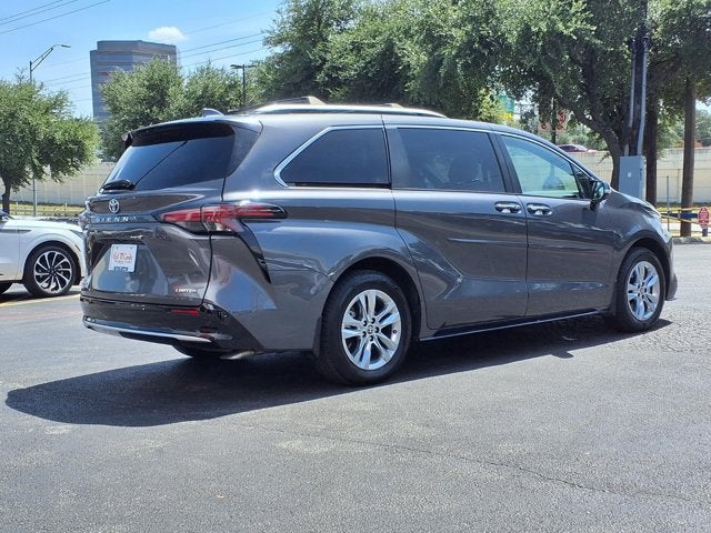 2025 Toyota Sienna Limited