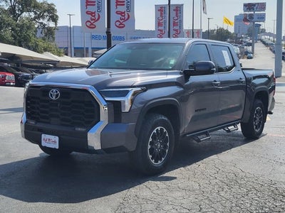 2025 Toyota Tundra 4WD SR5