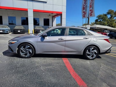 2025 Hyundai Elantra SEL Convenience