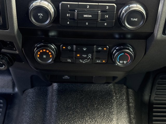 2022 Ford Super Duty F-350 DRW XL