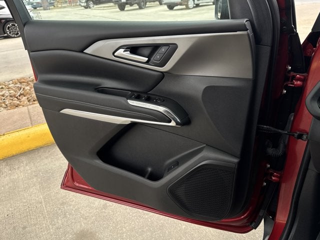 2025 Chevrolet Traverse FWD LT