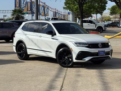 2023 Volkswagen Tiguan SE R-Line Black