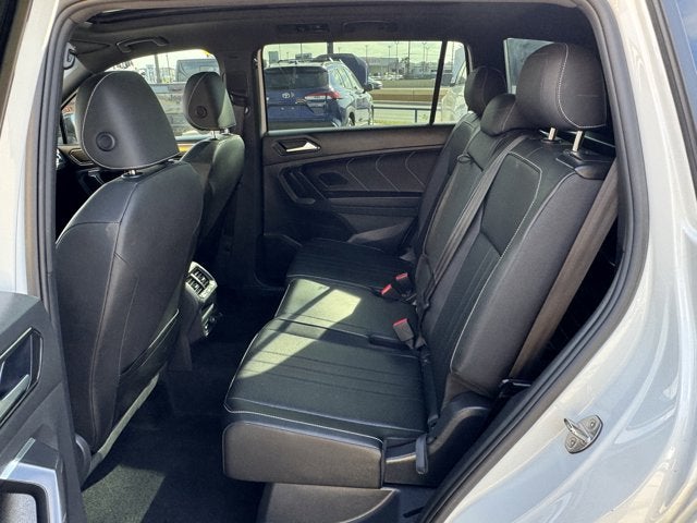 2023 Volkswagen Tiguan SE R-Line Black