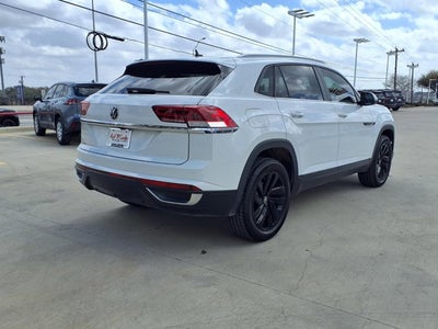 2022 Volkswagen Atlas Cross Sport 2.0T SE w/Technology
