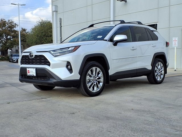 2025 Toyota RAV4 XLE Premium