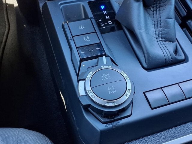 2025 Toyota Tacoma 4WD SR5