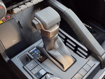 2025 Toyota Tacoma 4WD SR5