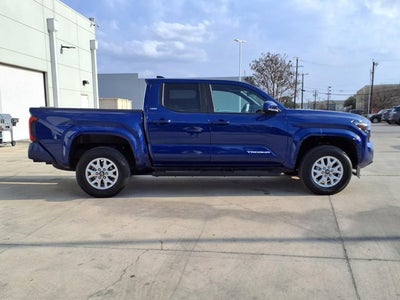 2025 Toyota Tacoma 4WD SR5