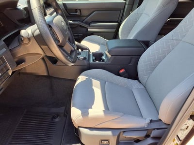 2025 Toyota Tacoma 4WD SR5