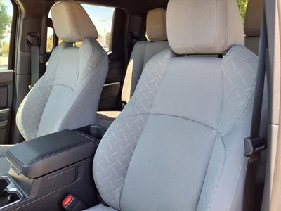 2025 Toyota Tacoma 4WD SR5