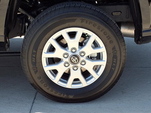 2025 Toyota Tacoma 4WD SR5